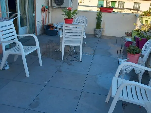 T2 dernier étage terrasse 30m2 