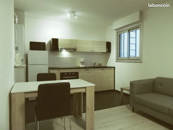 Particulier loue studio meublé 30 m2 