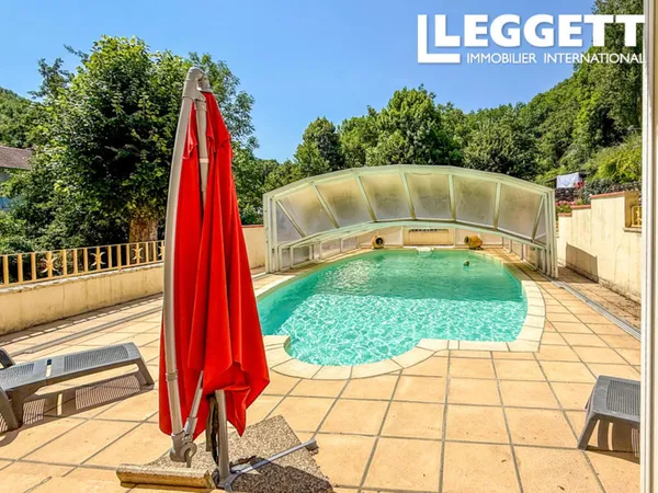 34 m2 appartement T2 avec balcon, piscine, terrasse et parking privé. Idéal pour vacances ou 