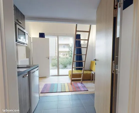 Studio 1 pièce 16 m² 