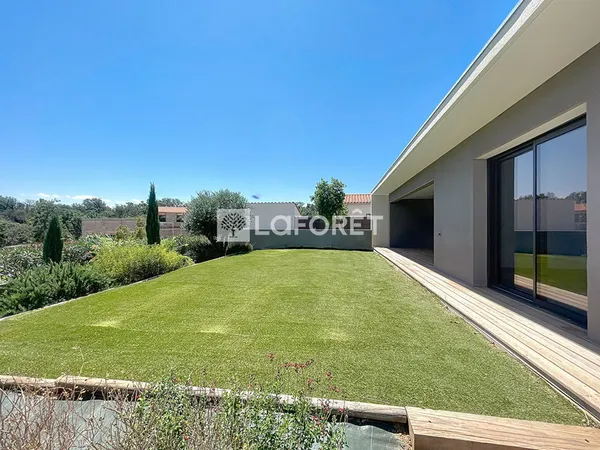 Maison Sainte Colombe De La Commanderie 5 pièce(s) 154.25 m2 
