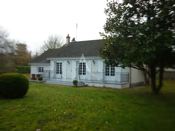 EXCLUSIVITE, Maison sur 2823m² de terrain et nombreuses dépendances 
