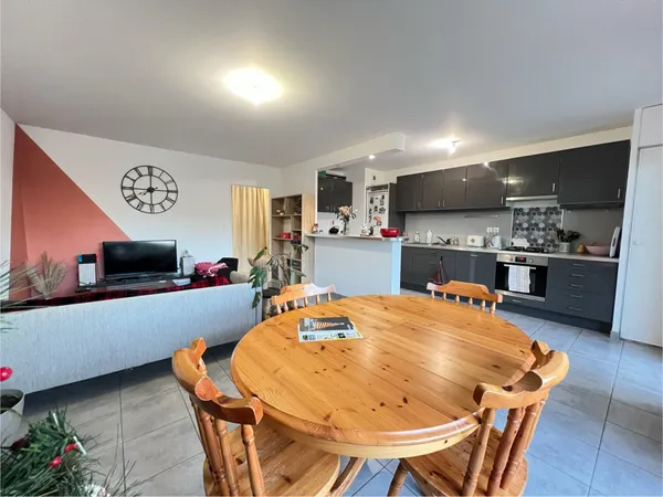 Appartement 4 pièces 77 m2 