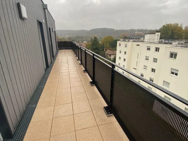 Appartement Albigny Sur Saone 3 pièce(s) 78.20m2 