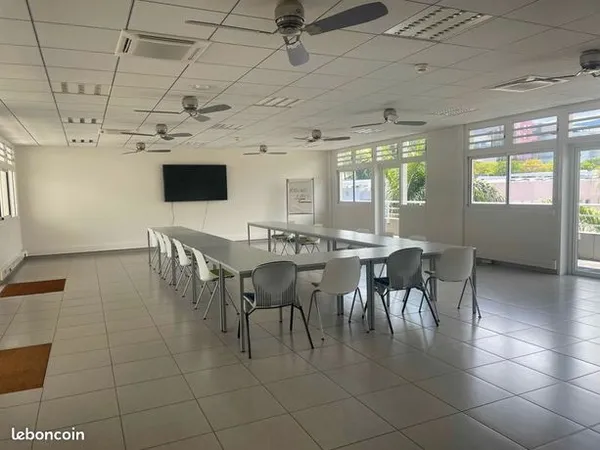 Bureaux 73 m² 