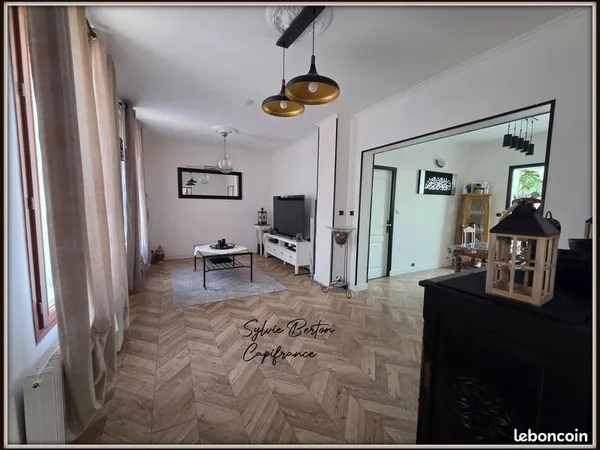 Maison 6 pièces 99 m² 