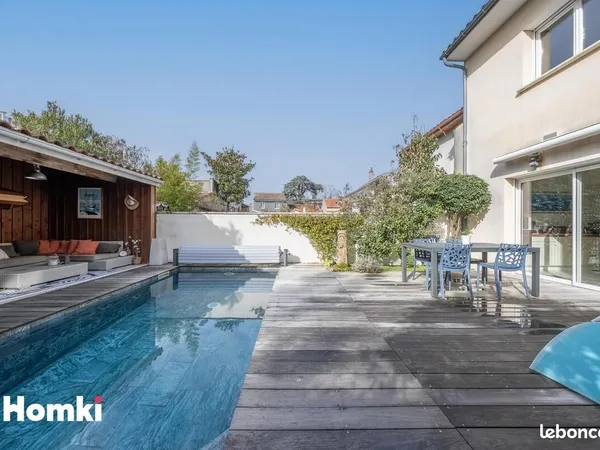 Maison 6 pièces 131 m² 