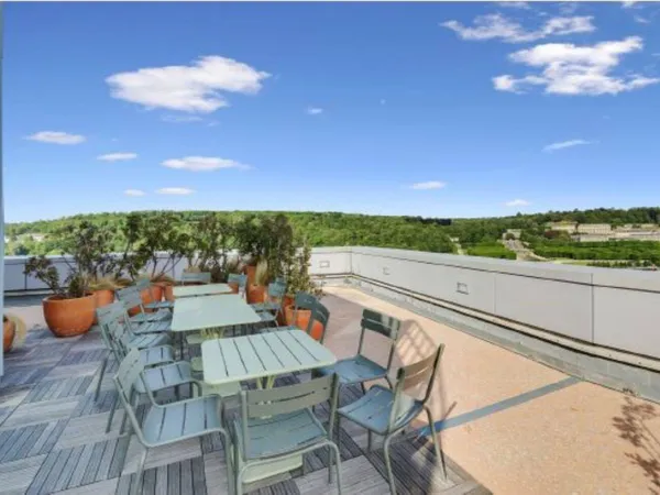 Bureaux 434 m² 