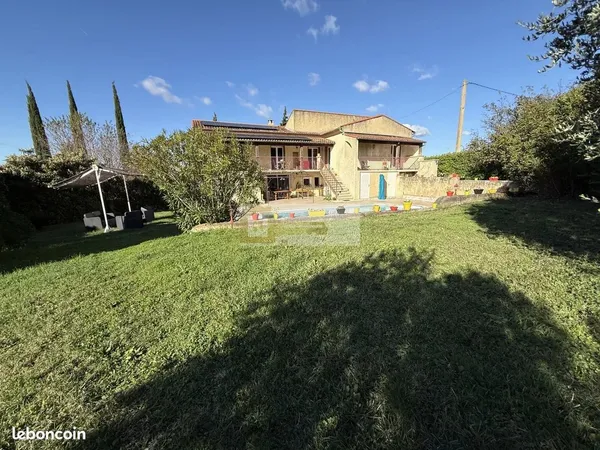 Maison 7 pièces 198 m² 