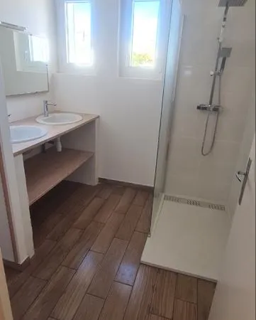 Appartement T4 dans maison 