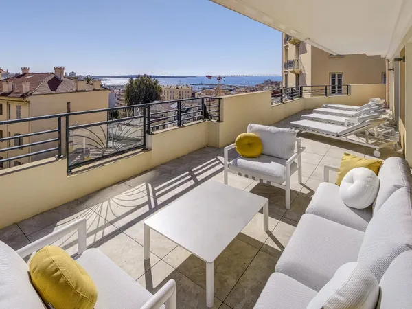 Appartement 4 pièces 170 m² 