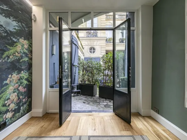 BEAU DUPLEX COMME UNE MAISON SAINT GERMAIN 