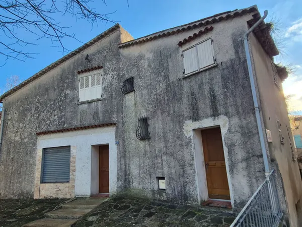 MAISON DE VILLAGE 220m² 