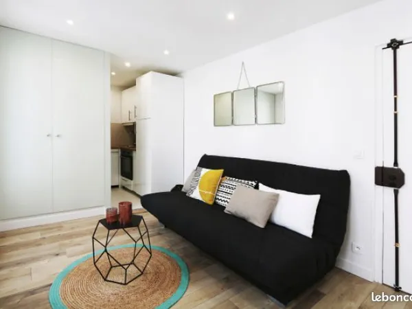 Studio 1 pièce 15 m² 
