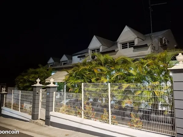 RARE EN VILLE - MAISON 130 m2 + loft 60 m2 - 5 chambres dont suite parentale - quartier calme 