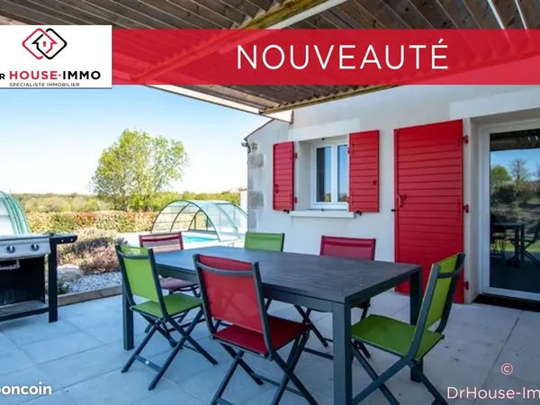 Propriété 8 pièces 245 m² 