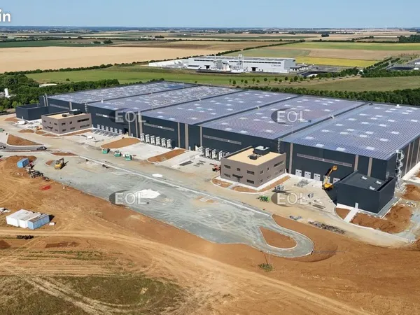 Local logistique 31 873 m² 