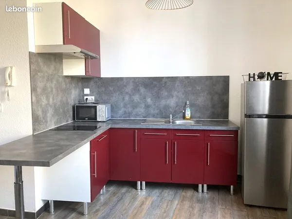 Studio 1 pièce 25 m² 