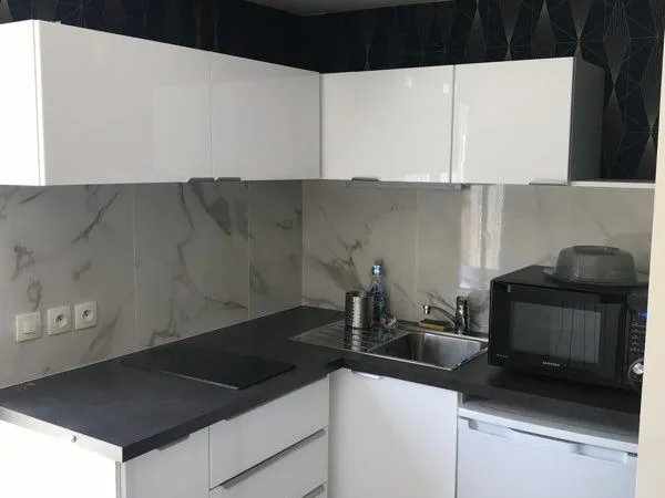 À vendre - Charmant F2 avec terrasse et parking, aucun travaux à prévoir 