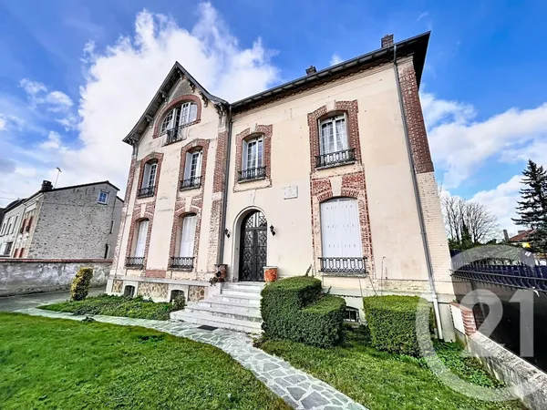 Maison 10 pièces 349 m² 