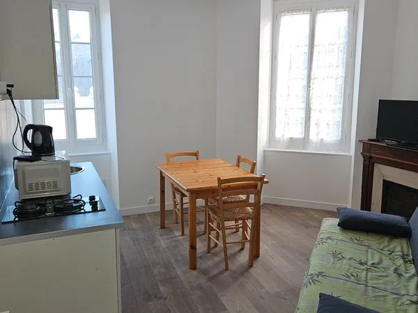 Studio à louer centre de redon 