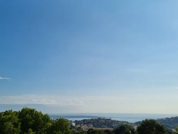 Spacieux T4 de 78 m2 en dernier étage avec vue mer 