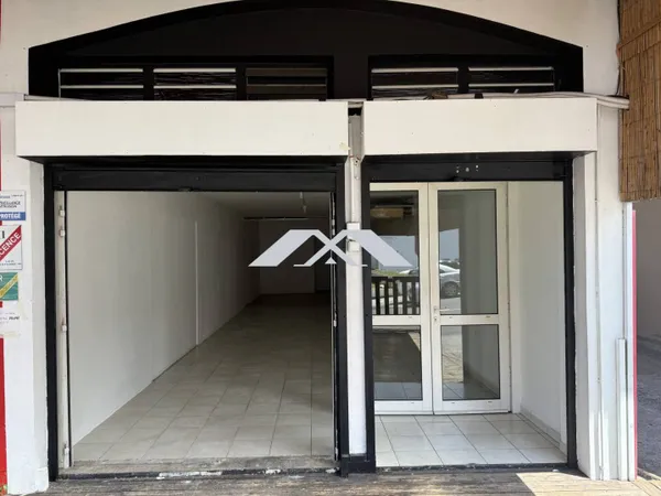 Local commercial 66 m² 