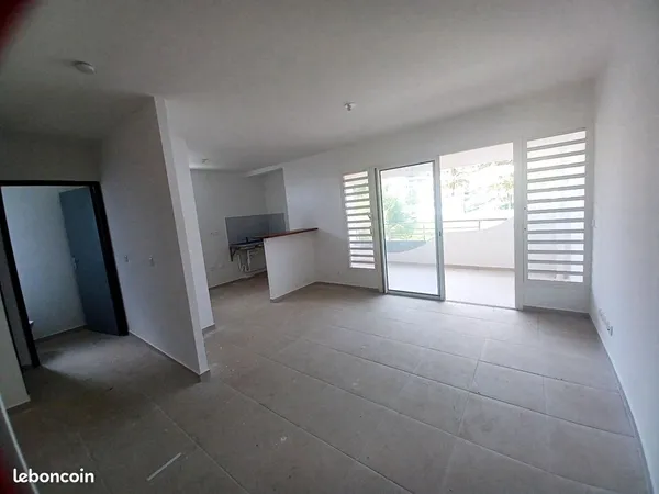 Studio 1 pièce 35 m² 