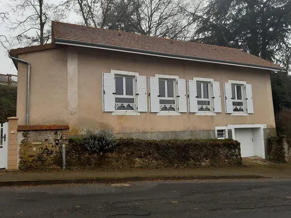 A LOUER. Bonnétable. Maison 2 chambres avec garage. 