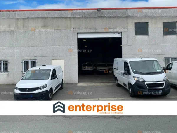 A LOUER - BATIMENT D'ACTIVITES - 400M2 - SECLIN - EXCELLENTE VISIBILITE 