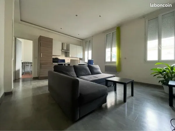 Appartement T3 - 53 m² - 13005- Dernier étage 