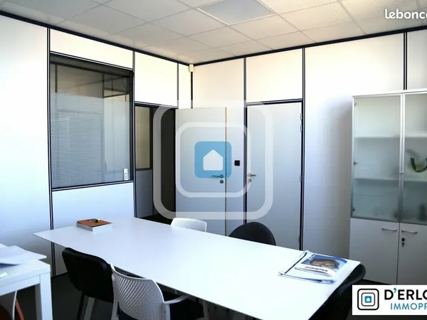 Bureaux 250 m² 