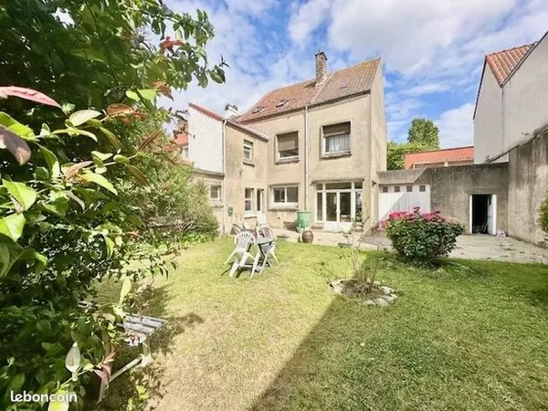 Maison 8 pièces 146 m² 
