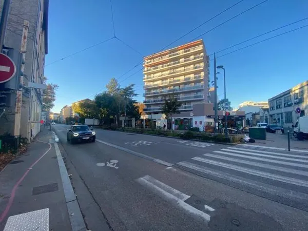 Local commercial 60 m² 