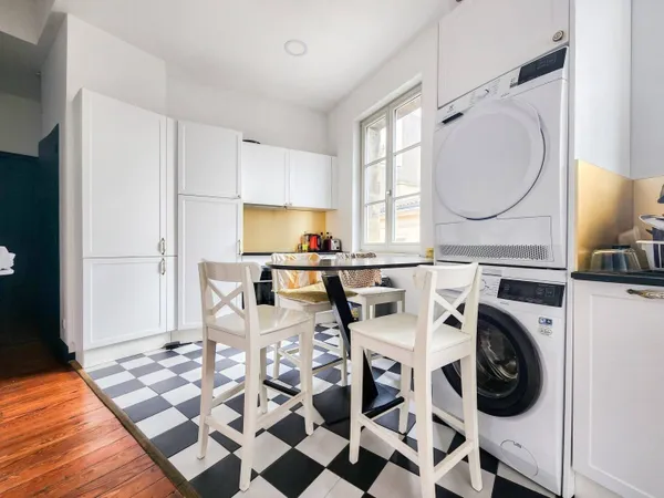Appartement 6 pièces 93 m² 
