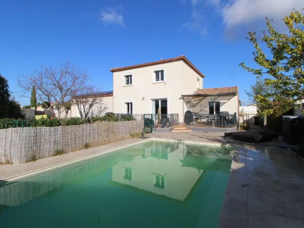 Villa 5 pièces 145 m² 