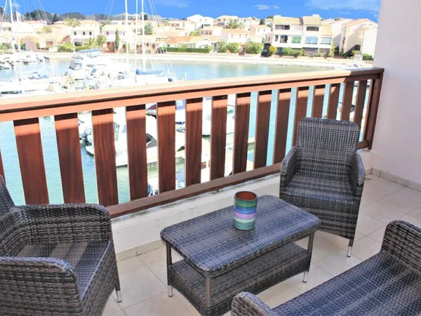 Vends T3 vue mer et marina, terrasses et piscine 