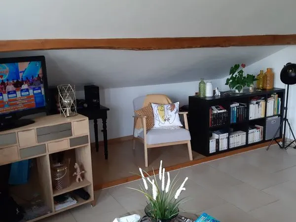 AUXERRE/VALLAN Appartement F2 Jardin 