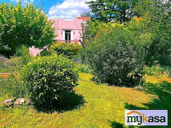 Maison 6 pièces 188 m² 