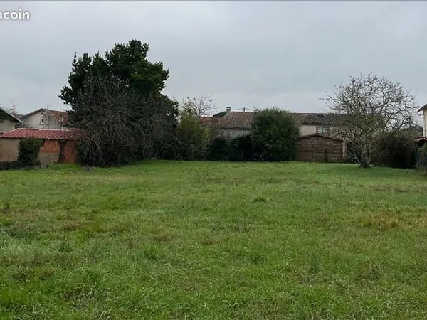 Terrain 976 m² Revel 