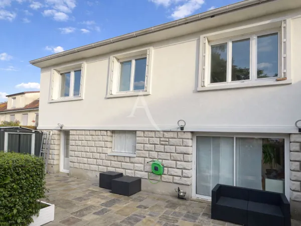 Maison Ozoir La Ferrière 8 pièce(s) 270 m2 
