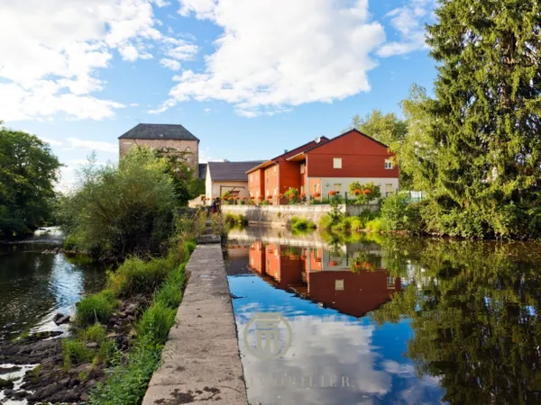 Complexe immobilier avec moulin, restaurant, bar et maison d'hab 