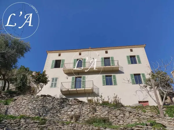 Maison 10 pièces 230 m² 