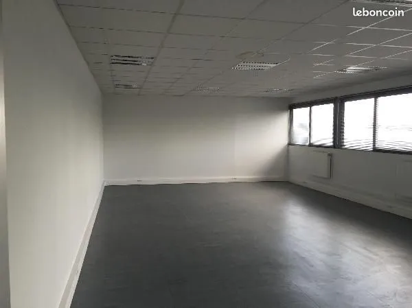 Local industriel 505 m² 