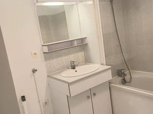 Studio 1 pièce 35 m² 