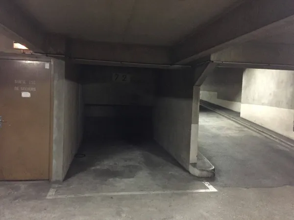 Parking 12 m² 