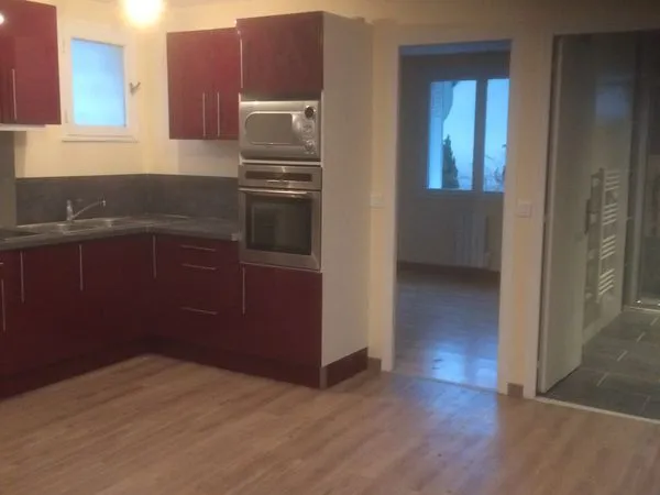 Location F2 - 35M² Dépendance dans pavillon 