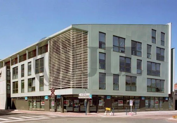 Bureau 1756 m² 