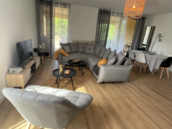 Loue Appartement 3chambres dans résidence privée avec piscine, quartier de la Torse 