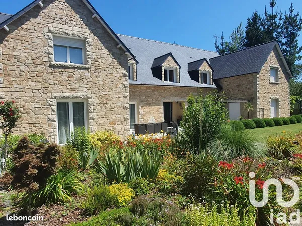 Villa 12 pièces 480 m² 